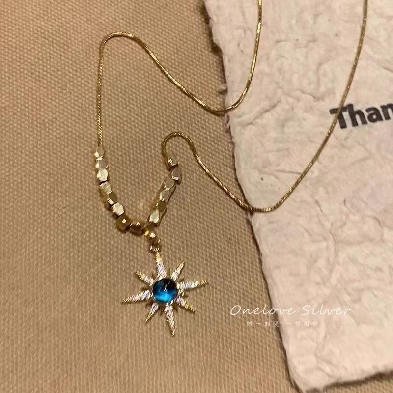 Dreamy Blue Crystal Sunburst Pendant Necklace – Pavé Zircon Starburst Gold Clavicle Chain for Women