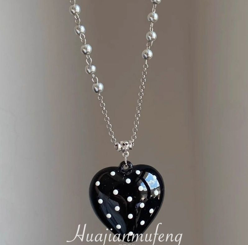 Korean Style Black Polka Dot Heart Pendant Long Necklace – Sweet Cool Beaded Sweater Chain