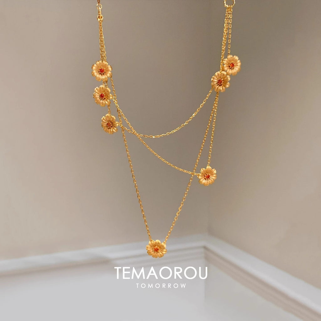 Vintage Gold Daisy Multi-Layered Long Necklace – Titanium Steel Daisy Flower Charm Layered Clavicle Chain for Women