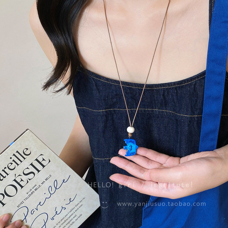 Minimalist Gradient Blue Swallow Pendant Long Cord Necklace – Niche Artistic Bird Charm Sweater Chain for Women