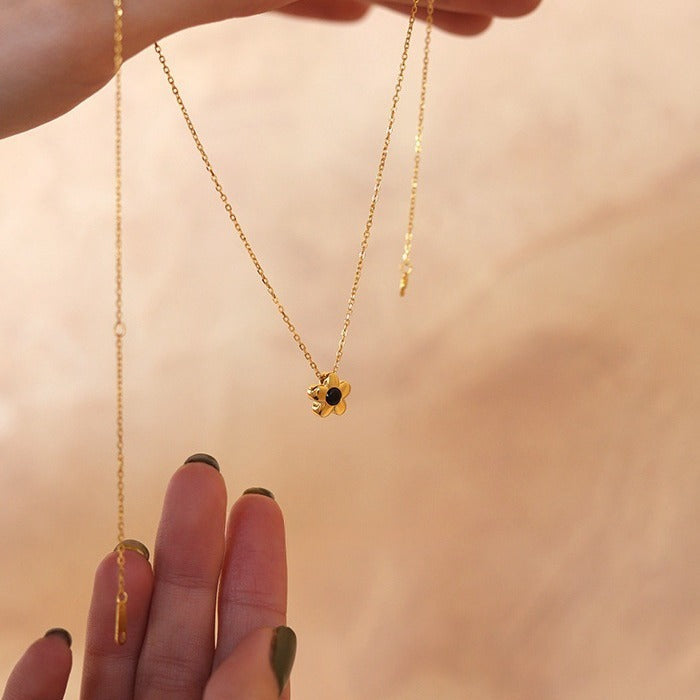 S925 Sterling Silver 18K Gold Plated Flower Pendant Necklace – Minimalist Floral Clavicle Chain for Women