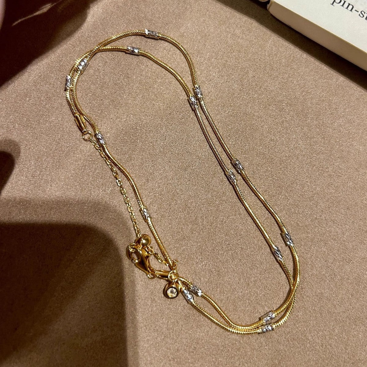 Minimalist Two-Tone Snake Chain Necklace – Sleek Gold & Silver Station Clavicle Choker for Women
