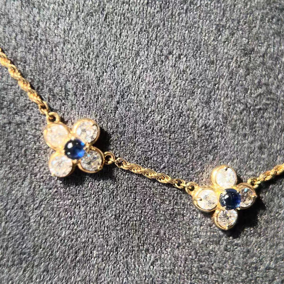 Vintage blaue Blumen-Trio-Halskette | 18K vergoldet